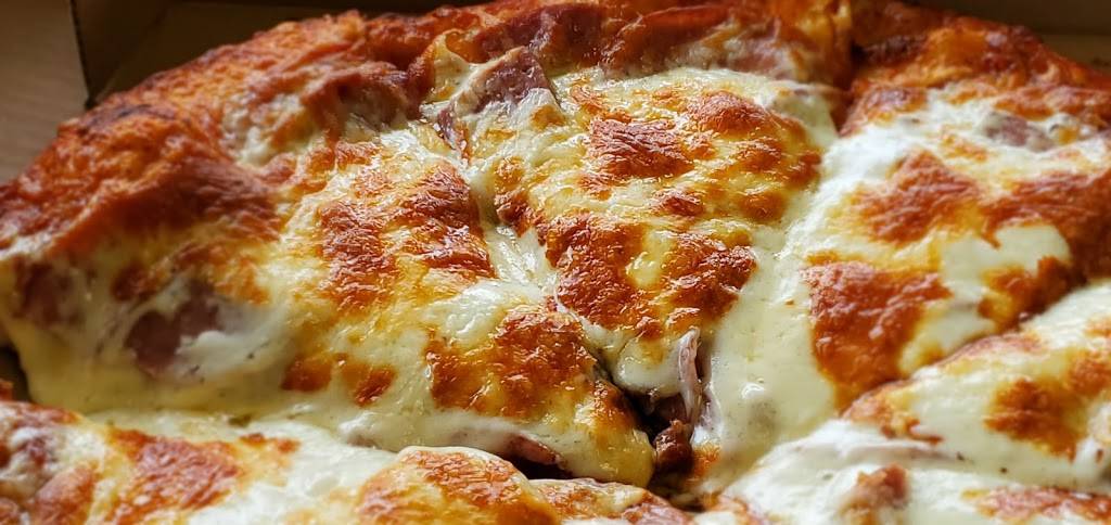 Merivale Pizza | restaurant | 1610 Merivale Rd, Nepean, ON K2G 3K3, Canada | 6132253297 OR +1 613-225-3297