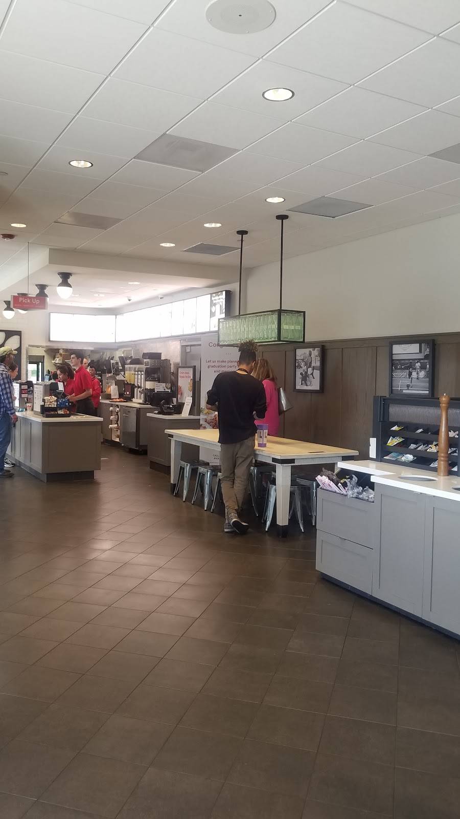 Chick-fil-A | restaurant | 2710 S Colorado Blvd, Denver, CO 80222, USA | 3037574320 OR +1 303-757-4320