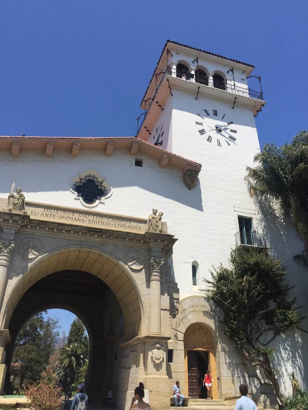 Arlington Plaza | restaurant | 1324 State St, Santa Barbara, CA 93101, USA | 8058922800 OR +1 805-892-2800