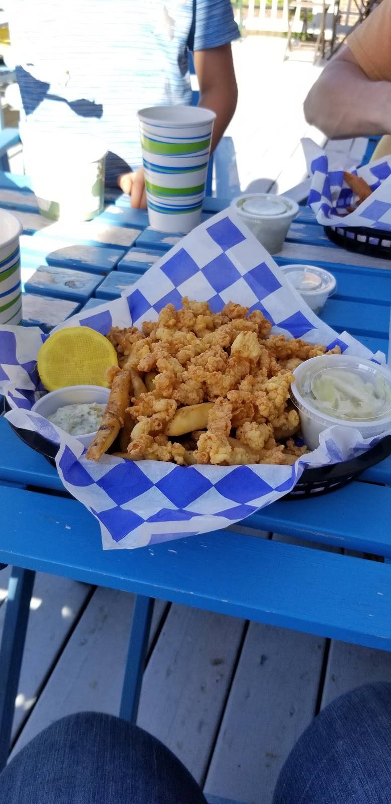 The clam box | restaurant | 586 W Main St, New Britain, CT 06053, USA | 8603573118 OR +1 860-357-3118