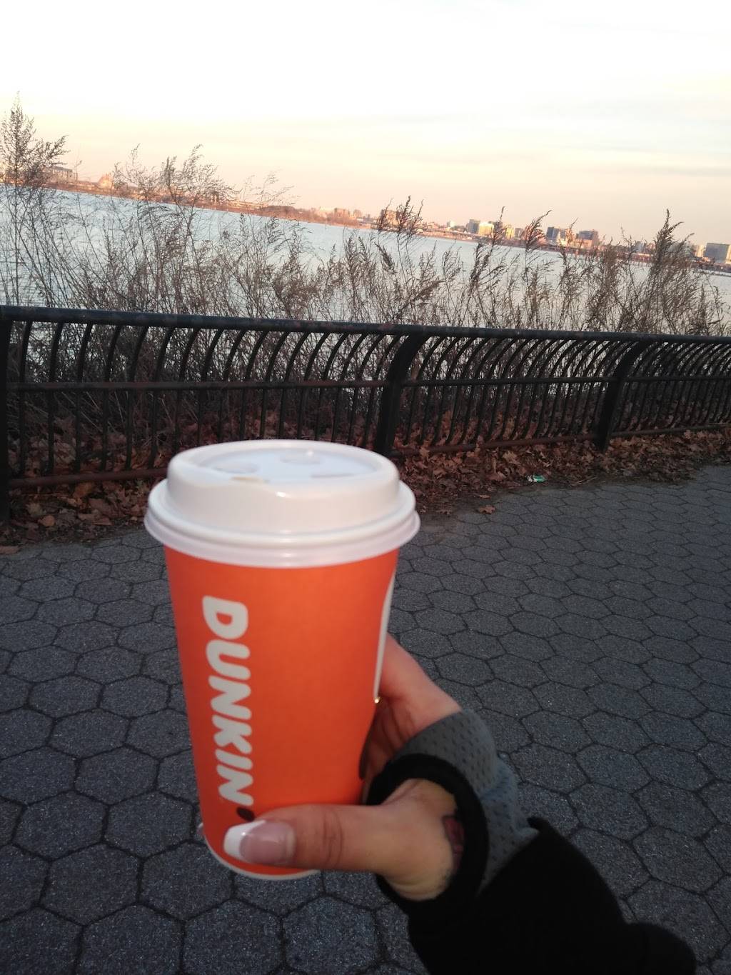 Dunkin Donuts | cafe | Gulf Gas Station, 10801 Grand Central Pkwy, East Elmhurst, NY 11369, USA | 7184781926 OR +1 718-478-1926