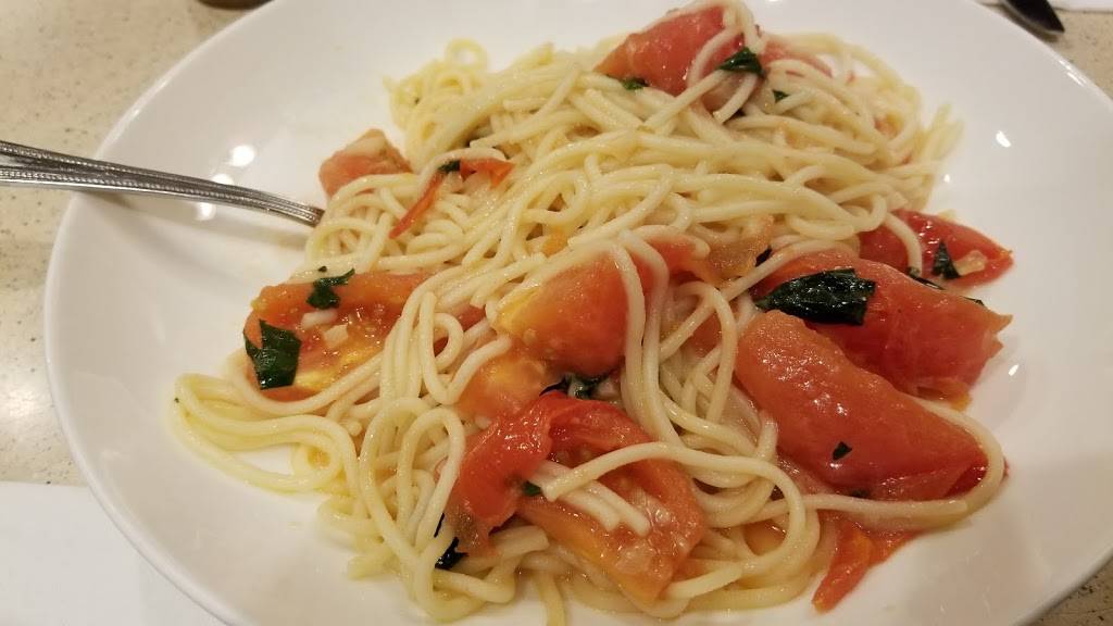 Three Guys | restaurant | 960 Madison Ave, New York, NY 10021, USA | 2126288108 OR +1 212-628-8108