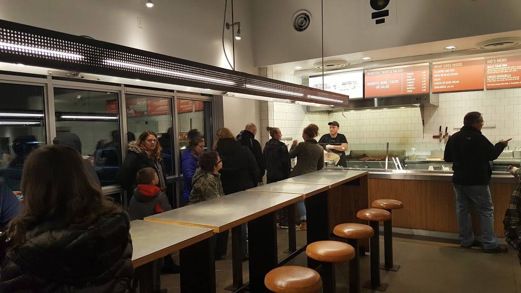 Chipotle Mexican Grill | restaurant | 3362 Center Rd Ste E20, Brunswick, OH 44212, USA | 3302207278 OR +1 330-220-7278