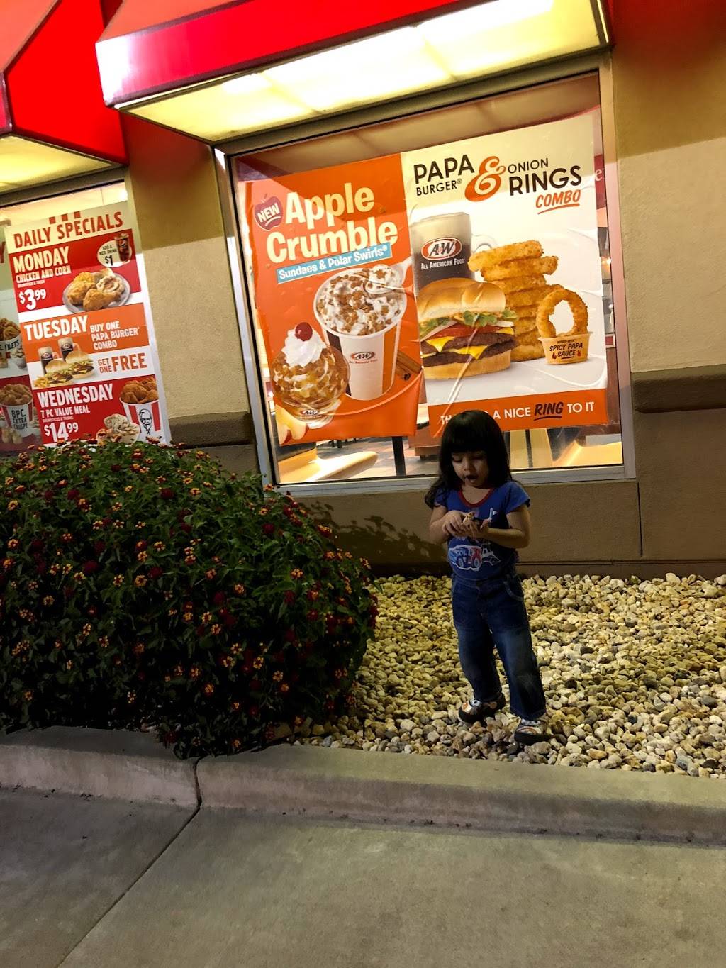 KFC | restaurant | 3820 Florin Rd, Sacramento, CA 95823, USA | 9164221710 OR +1 916-422-1710