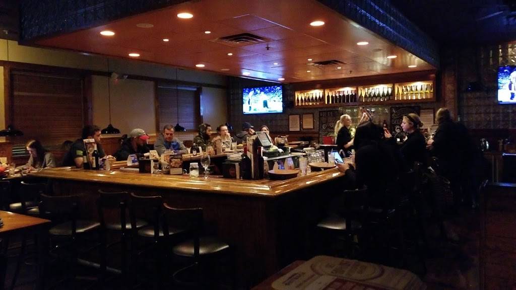 Outback Steakhouse | restaurant | 127 W Tiverton Way, Lexington, KY 40503, USA | 8592726283 OR +1 859-272-6283