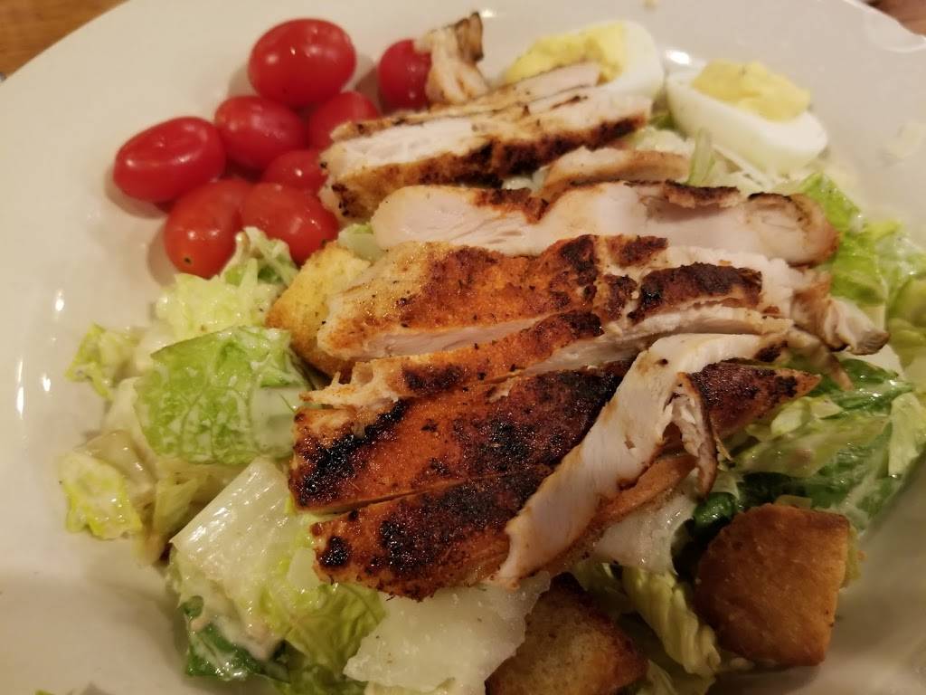 Cracker Barrel Old Country Store | restaurant | 3327 SE Military Dr, San Antonio, TX 78223, USA | 2103330167 OR +1 210-333-0167