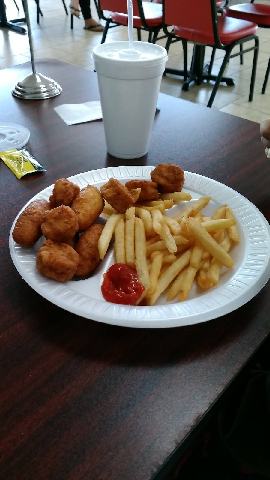 Carolina Fish Fry | restaurant | 423 Yopp Rd #100, Jacksonville, NC 28540, USA | 9102193525 OR +1 910-219-3525