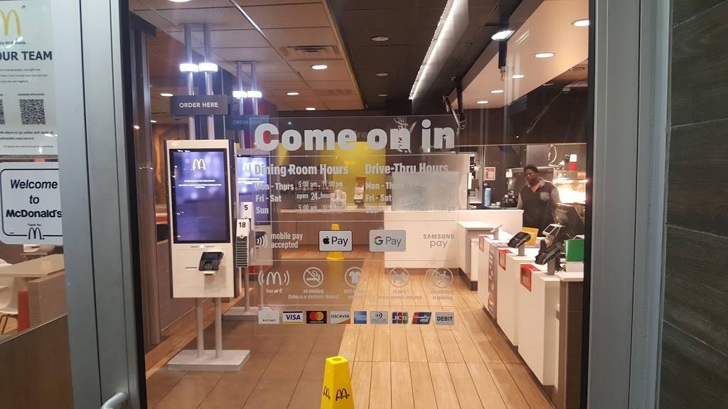 McDonalds | cafe | 203 Norfleet Dr, Senatobia, MS 38668, USA | 6625624500 OR +1 662-562-4500