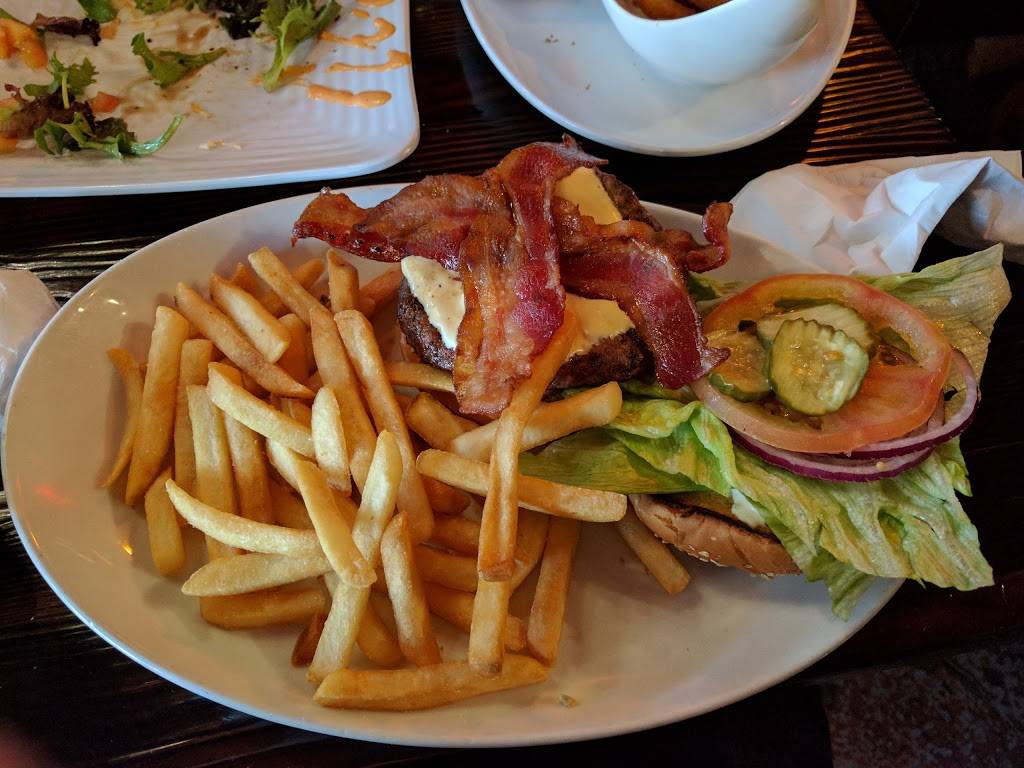 Godfathers Burger Lounge | restaurant | 1500 El Camino Real, Belmont, CA 94002, USA | 6506379257 OR +1 650-637-9257