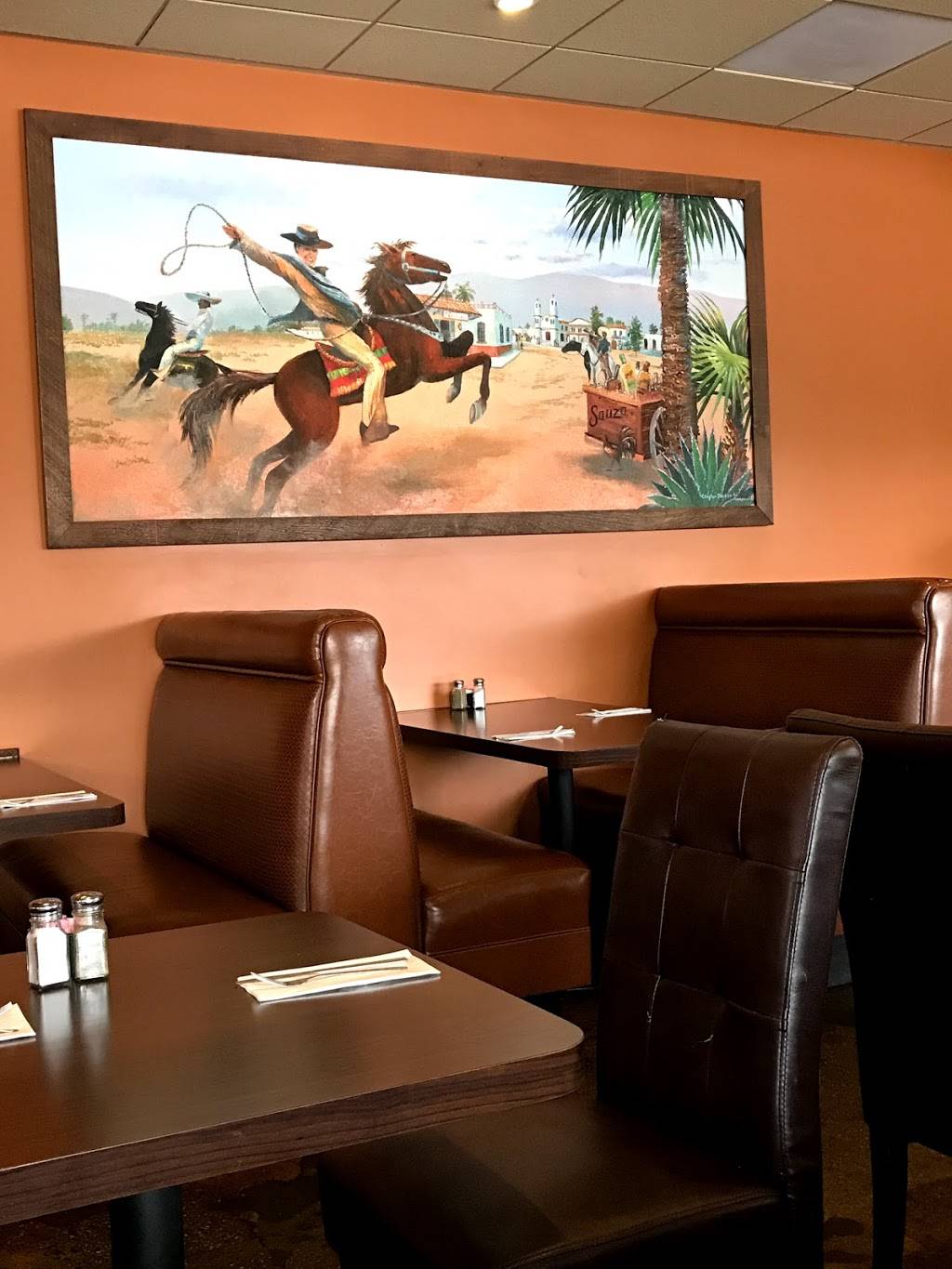The Latigo Kid Mexican Restaurant | restaurant | 5617 Kanan Rd, Agoura Hills, CA 91301, USA | 8188891195 OR +1 818-889-1195