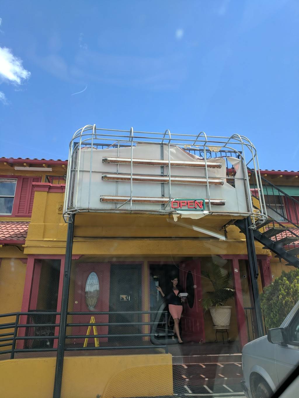 La Cascada Mexican Restaurant | restaurant | 2704 Mitchell Rd, Ceres, CA 95307, USA | 2095387704 OR +1 209-538-7704