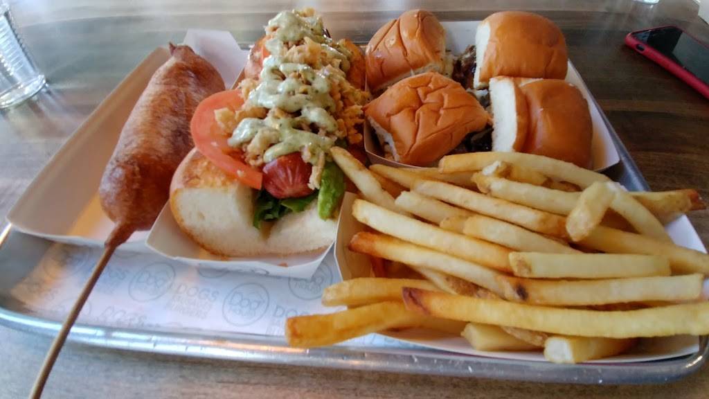 Dog Haus Pasadena | meal takeaway | 105 N Hill Ave, Pasadena, CA 91106, USA | 6265774287 OR +1 626-577-4287