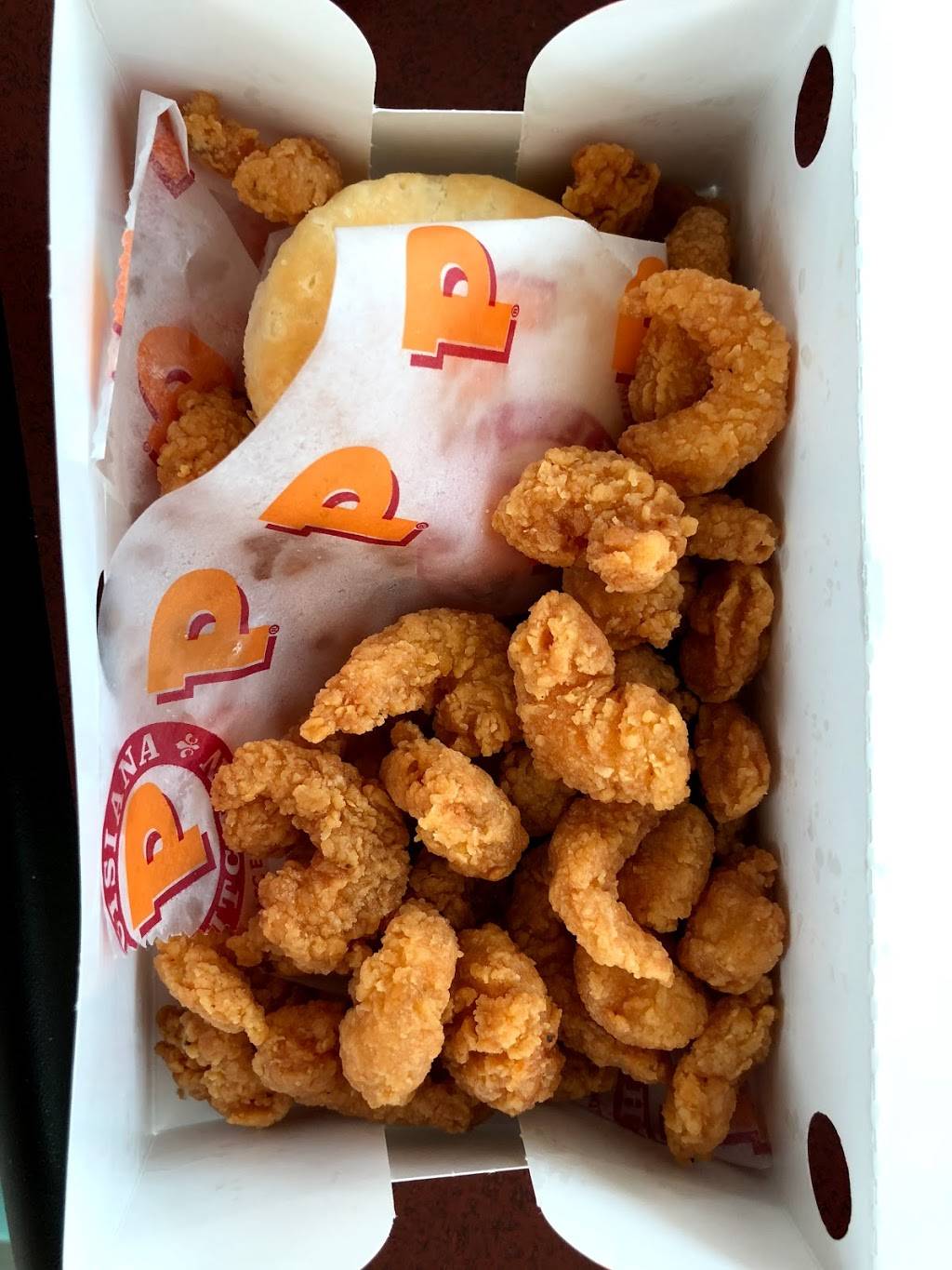 Popeyes Louisiana Kitchen | restaurant | 530 John F. Kennedy Memorial Hwy, Newark, DE 19702, USA | 3027318599 OR +1 302-731-8599
