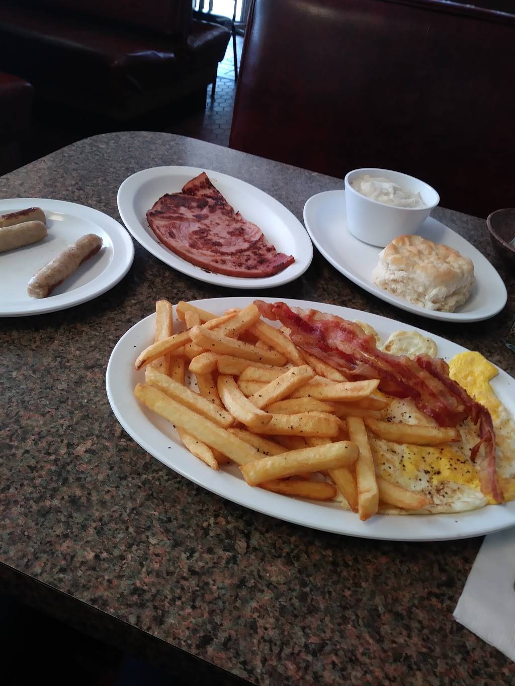 Mels Family Diner | restaurant | 3221 S Orlando Dr, Sanford, FL 32773, USA | 4073214294 OR +1 407-321-4294