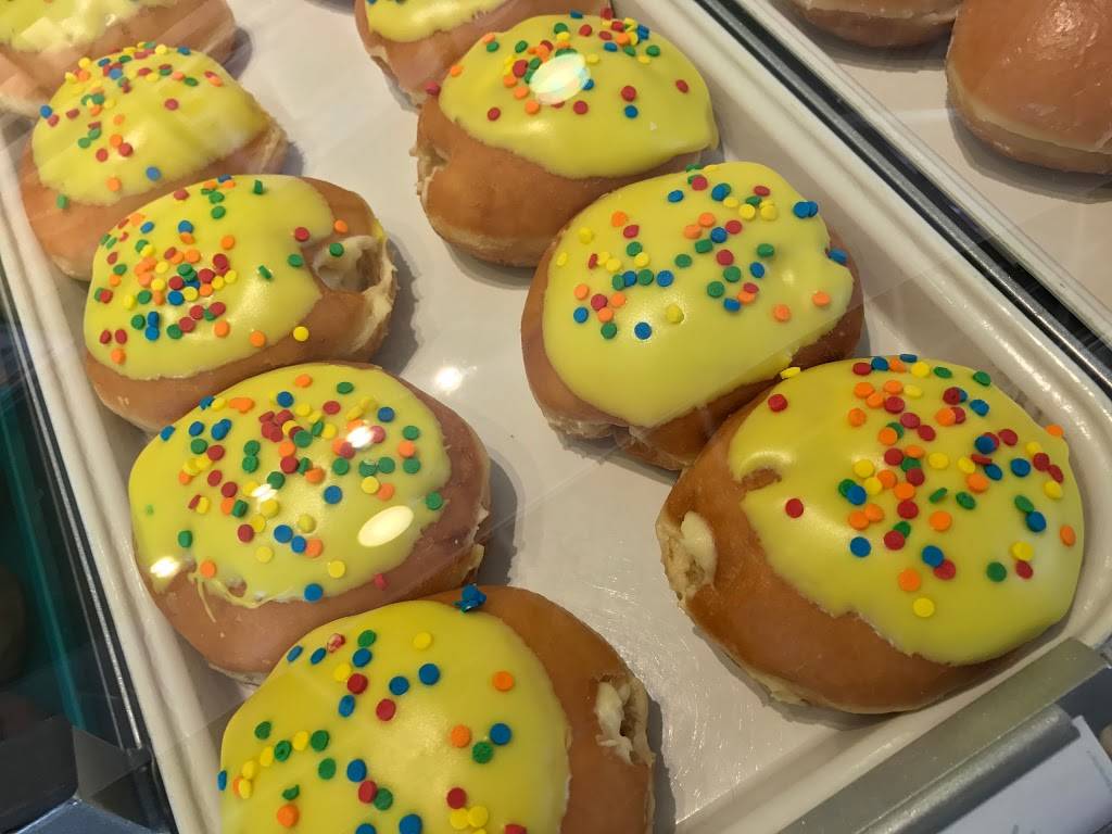 Krispy Kreme | bakery | 5357 Hwy 280, Hoover, AL 35242, USA | 2057768821 OR +1 205-776-8821