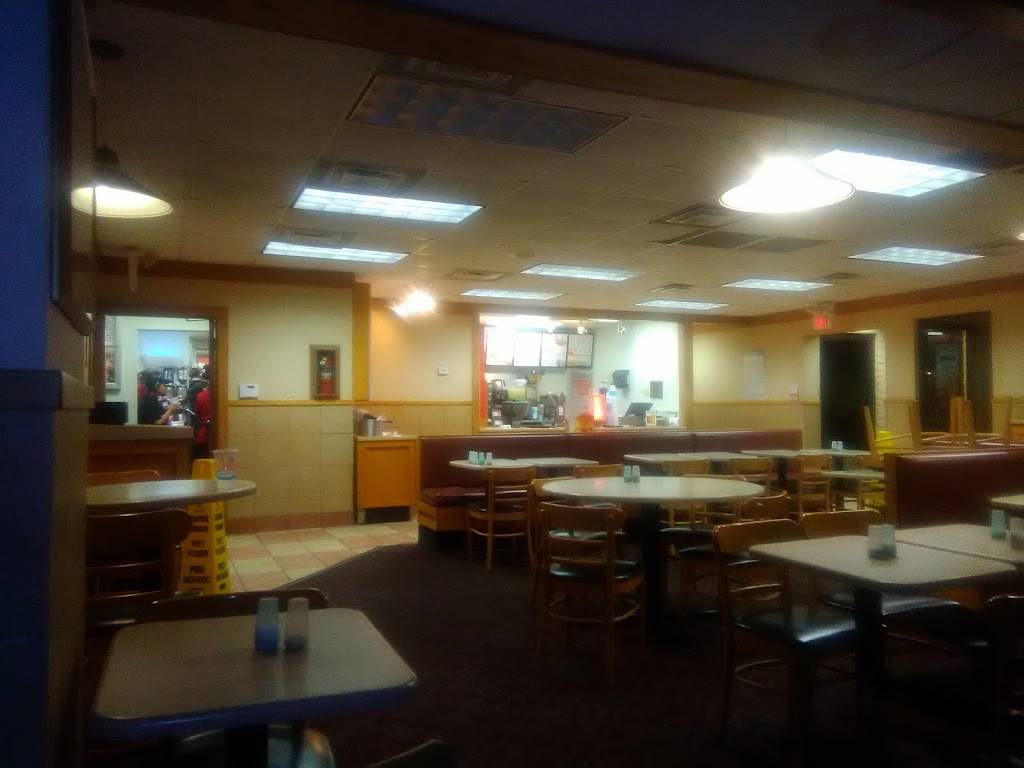 Wendys | restaurant | 1242 S Main St, Boerne, TX 78006, USA | 8308163037 OR +1 830-816-3037