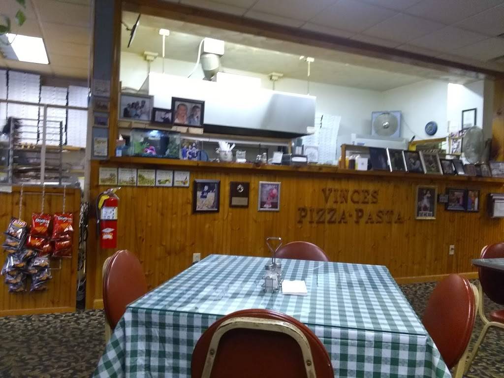 Vinces Pizza & Pasta | restaurant | 118 W Main St, Johnstown, NY 12095, USA | 5187362828 OR +1 518-736-2828
