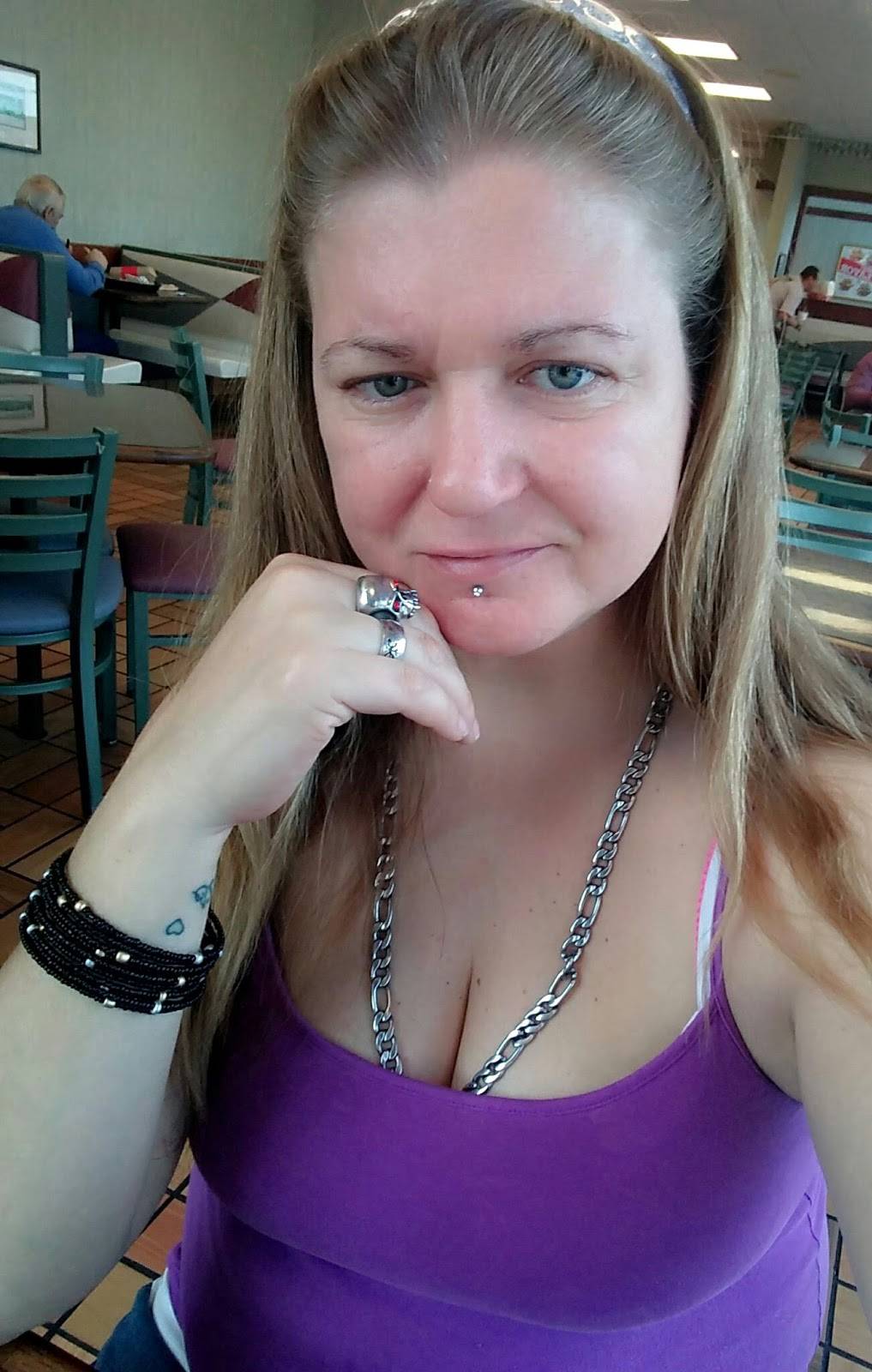 Wendys | restaurant | 1120 E Broad Ave, Rockingham, NC 28379, USA | 9105629895 OR +1 910-562-9895