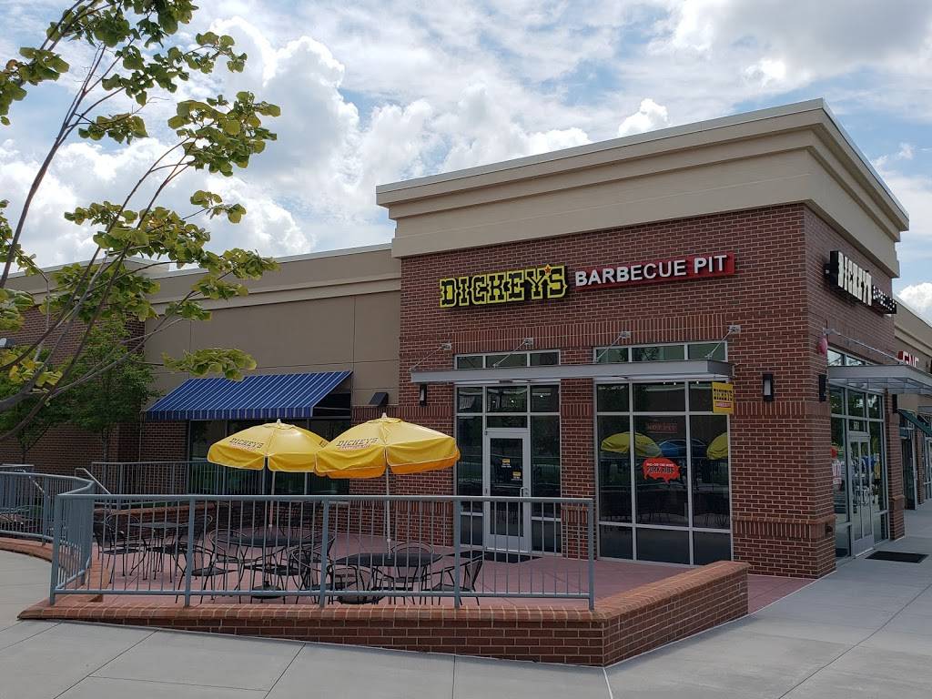 Dickeys Barbecue Pit | restaurant | 6451 Old Beulah St, Alexandria, VA 22315, USA | 8554908227 OR +1 855-490-8227