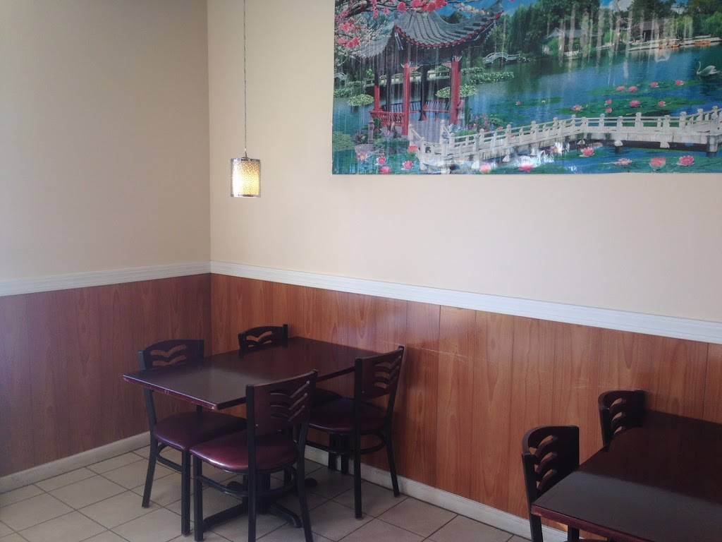 Peking Chinese Restaurant | restaurant | 361 North Blvd, Clinton, NC 28328, USA | 9105926000 OR +1 910-592-6000