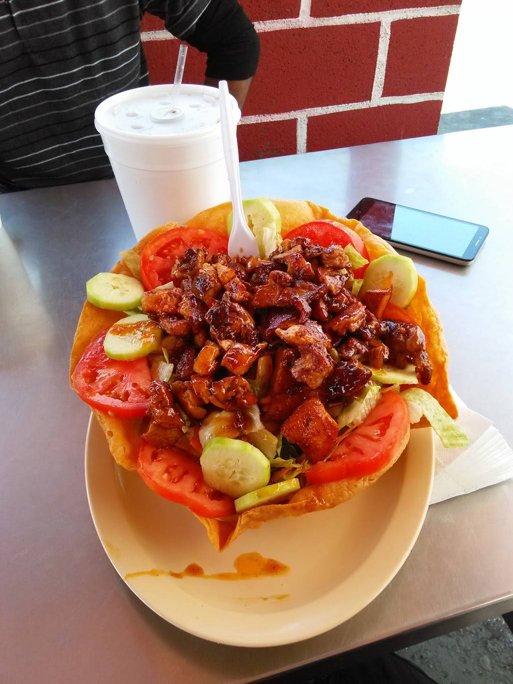 Hit the Spot | restaurant | 12813 S Willowbrook Ave, Compton, CA 90222, USA | 3106387136 OR +1 310-638-7136