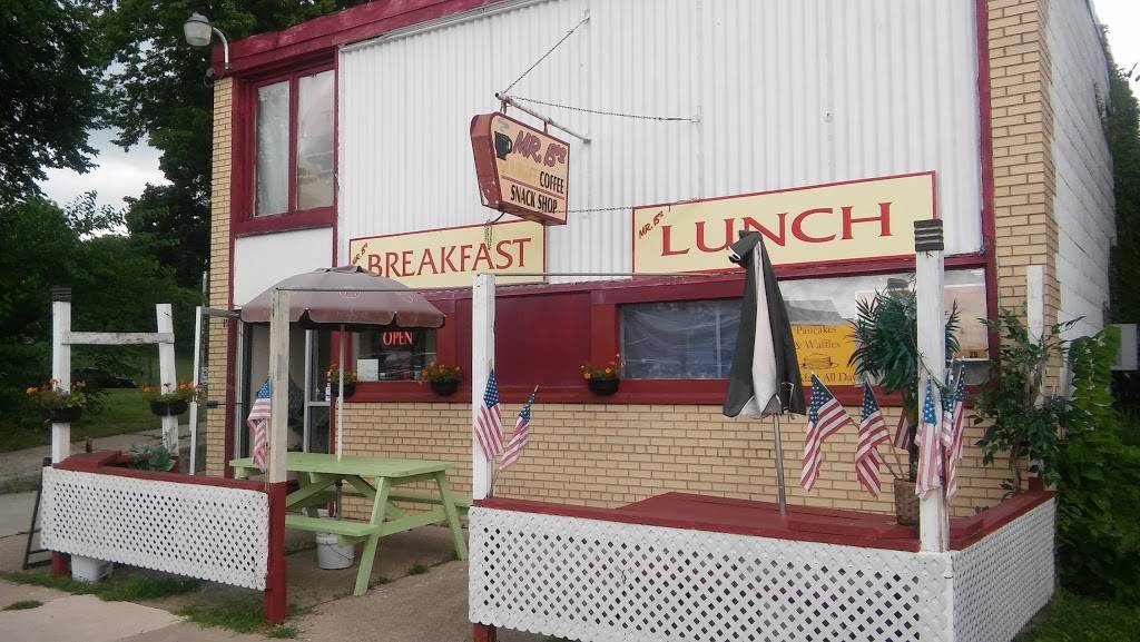 Mr Bs Coffee & Snack | restaurant | 315 Short St, Beloit, WI 53511, USA | 6082079684 OR +1 608-207-9684