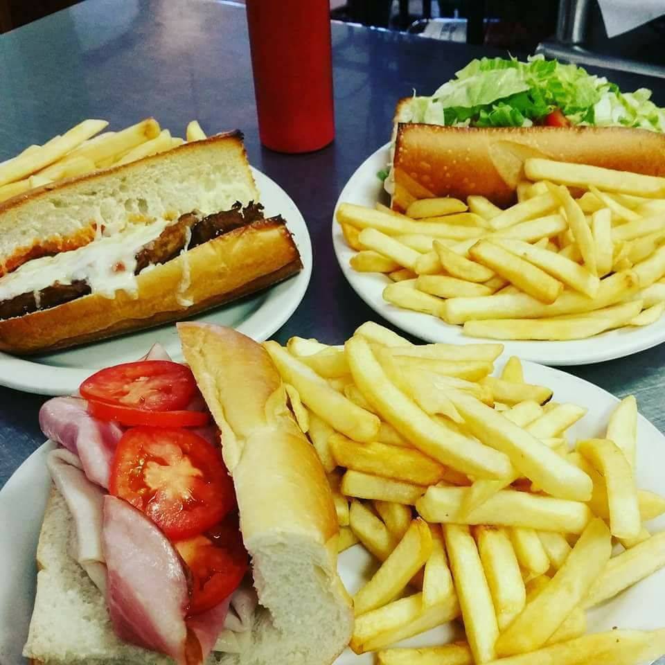 Padrinos Italian Restaurant | restaurant | 135 Beckley Crossing Shopping Center, Beckley, WV 25801, USA | 3042562001 OR +1 304-256-2001