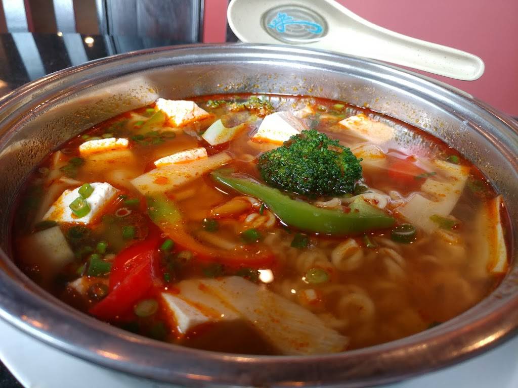 Jasmine 26 Restaurant and Bar | restaurant | 8 E 26th St, Minneapolis, MN 55404, USA | 6128703800 OR +1 612-870-3800