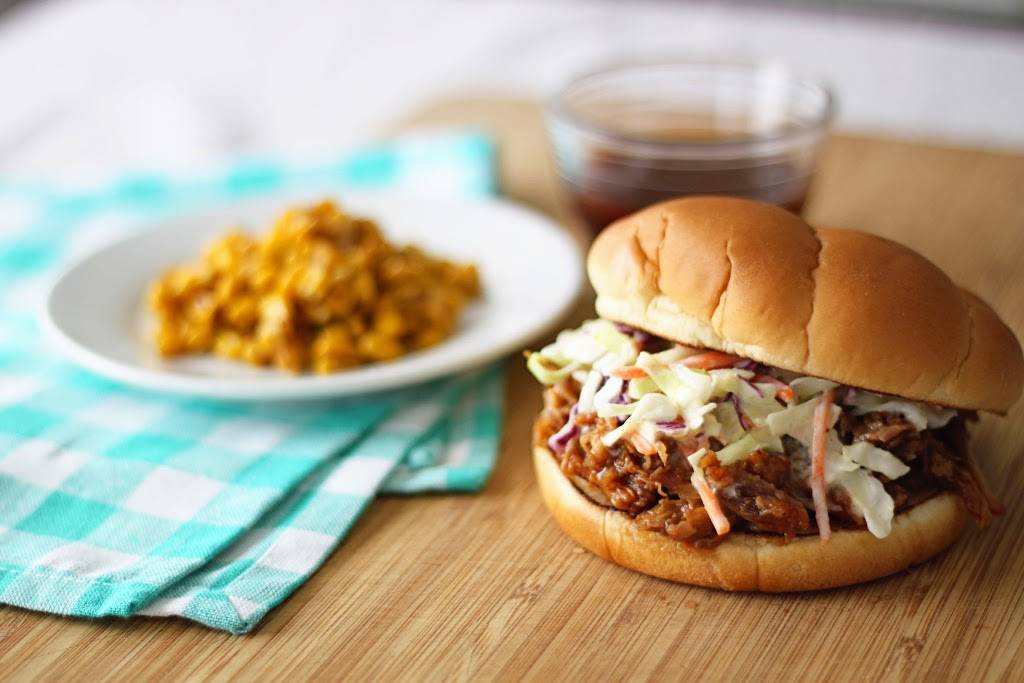 When Pigs Fly BBQ | restaurant | 1211 E Vista Way, Vista, CA 92084, USA | 7609457828 OR +1 760-945-7828