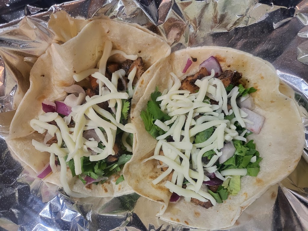 Slicez Pizza & chicken | restaurant | 4443 Cleveland St, Gary, IN 46408, USA | 2194875128 OR +1 219-487-5128