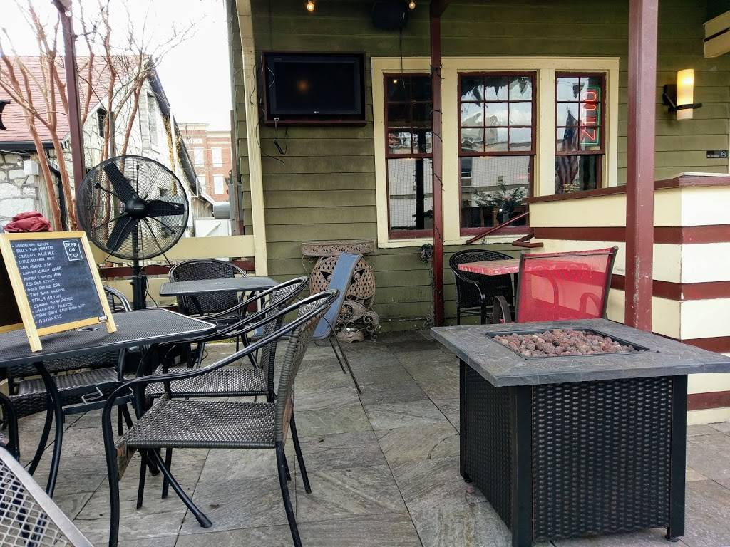 Belcourt Taps | restaurant | 2117 Belcourt Ave, Nashville, TN 37212, USA | 6159153622 OR +1 615-915-3622