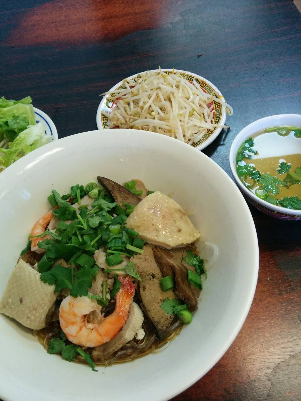 Hu Tieu Nam Vang | restaurant | 1517 Gears Rd, Houston, TX 77067, USA | 2818750399 OR +1 281-875-0399