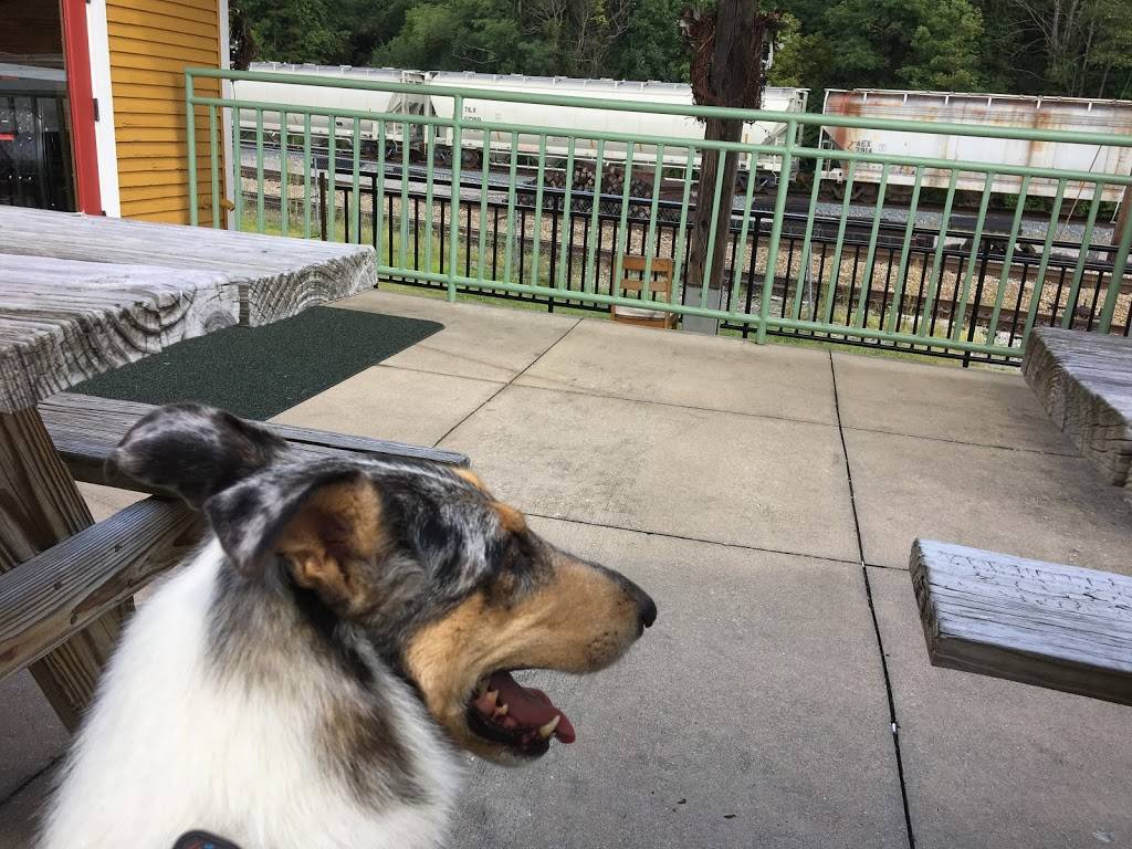 The Whistle Stop | restaurant | 66 Henderson St, Stearns, KY 42647, USA | 6063762623 OR +1 606-376-2623