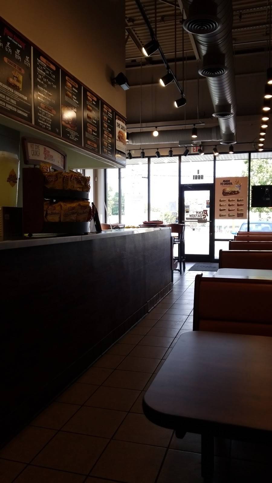 Penn Station East Coast Subs | meal takeaway | 6661 Dixie Hwy, Louisville, KY 40216, USA | 5029337345 OR +1 502-933-7345