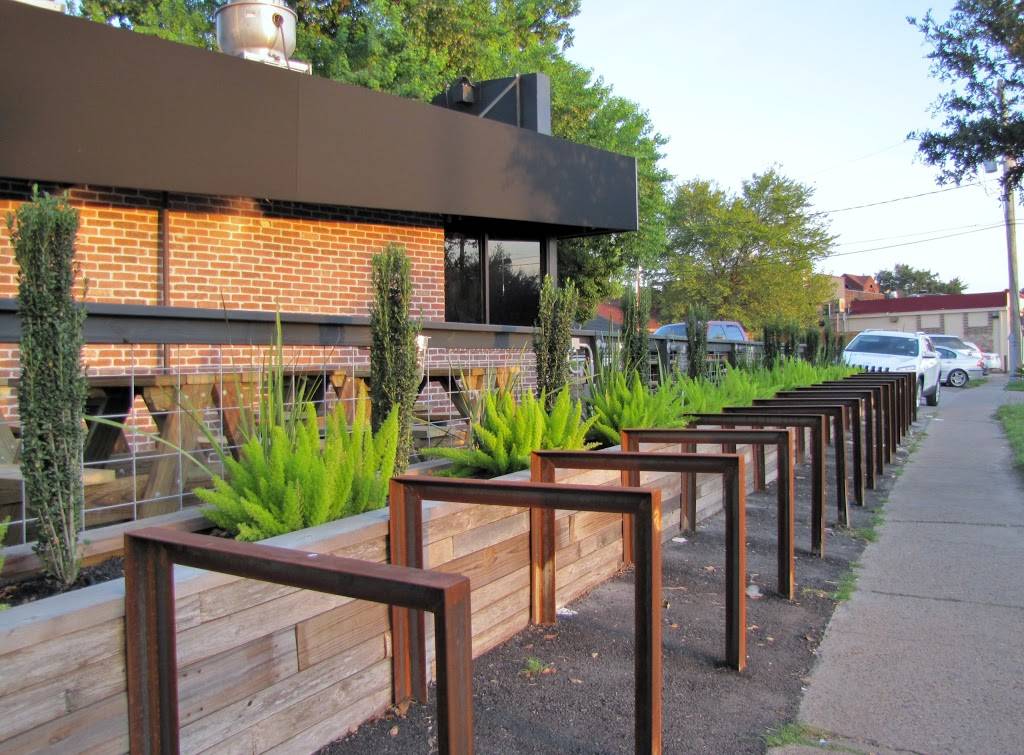 The Burger Joint | restaurant | 2703 Montrose Blvd, Houston, TX 77006, USA | 2819742889 OR +1 281-974-2889