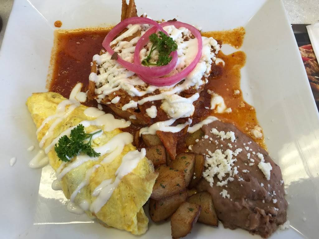 Los Chilaquiles | restaurant | 2015 Birch Rd, Chula Vista, CA 91915, USA | 6193975282 OR +1 619-397-5282