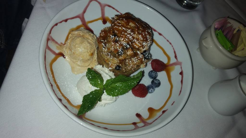 Port Land Grille | restaurant | 1908 Eastwood Rd, Wilmington, NC 28403, USA | 9102566056 OR +1 910-256-6056