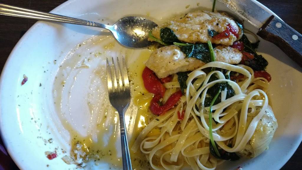 Valentes Restaurant | restaurant | 3631, 315 8th St, Watervliet, NY 12189, USA | 5188090852 OR +1 518-809-0852