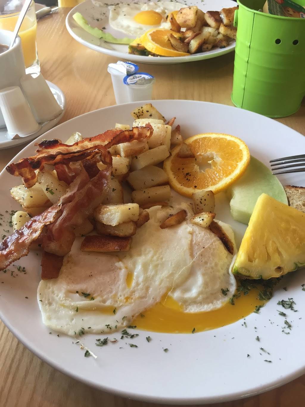 Dame Tartine Bromont | restaurant | 115 Boulevard de Bromont, Bromont, QC J2L 2K7, Canada | 4509193060 OR +1 450-919-3060