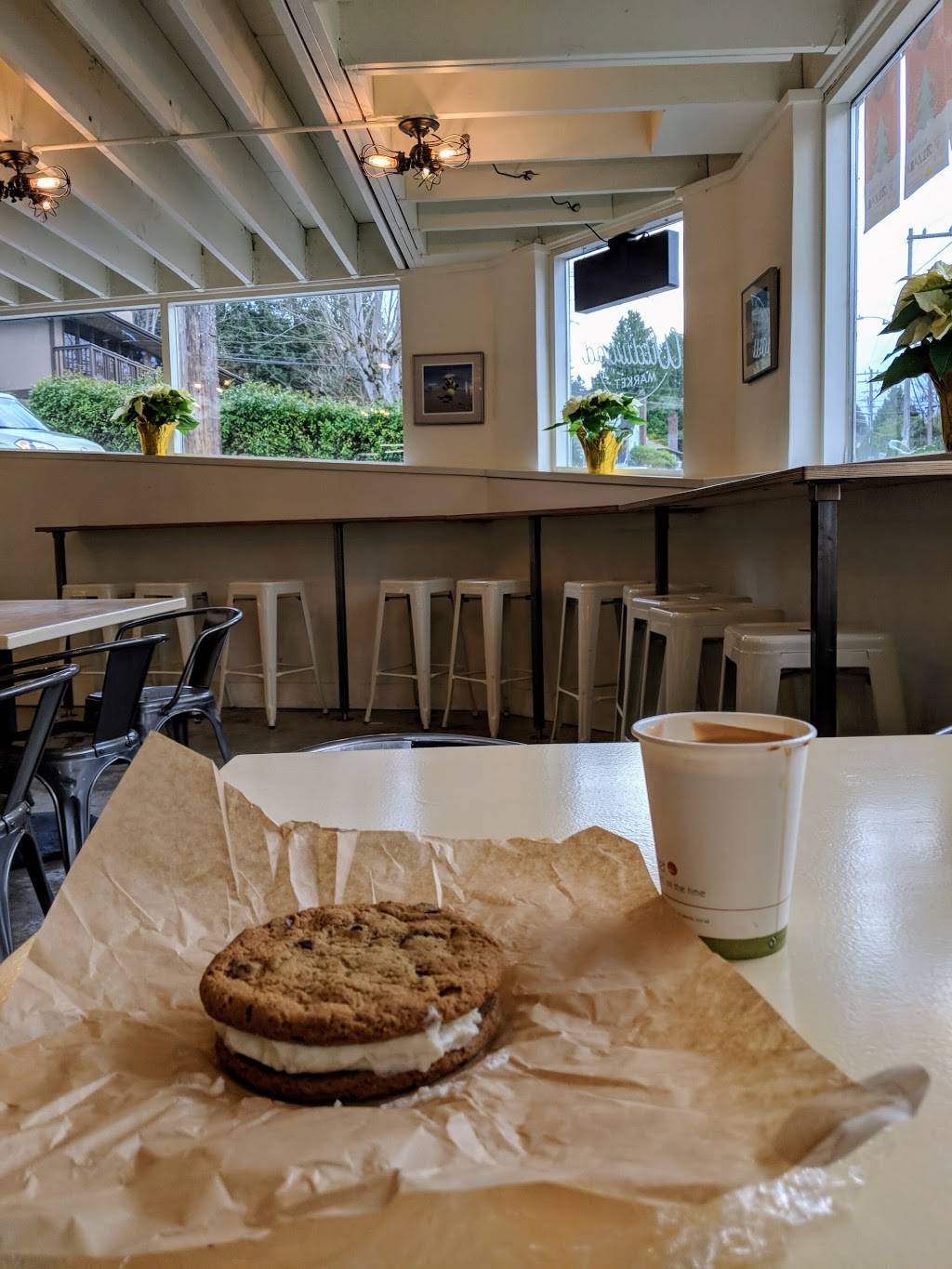 Wildwood Market and Eatery | restaurant | 9214 45th Ave SW, Seattle, WA 98136, USA | 2062571196 OR +1 206-257-1196