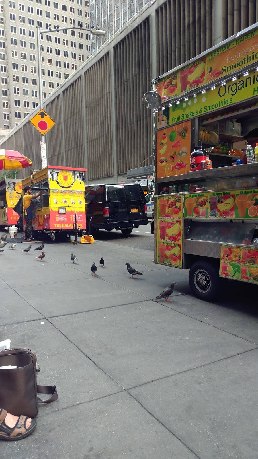 Papas Halal Fried Chicken & Pizza | meal takeaway | 1036 Coney Island Ave, Brooklyn, NY 11230, USA | 7184215600 OR +1 718-421-5600