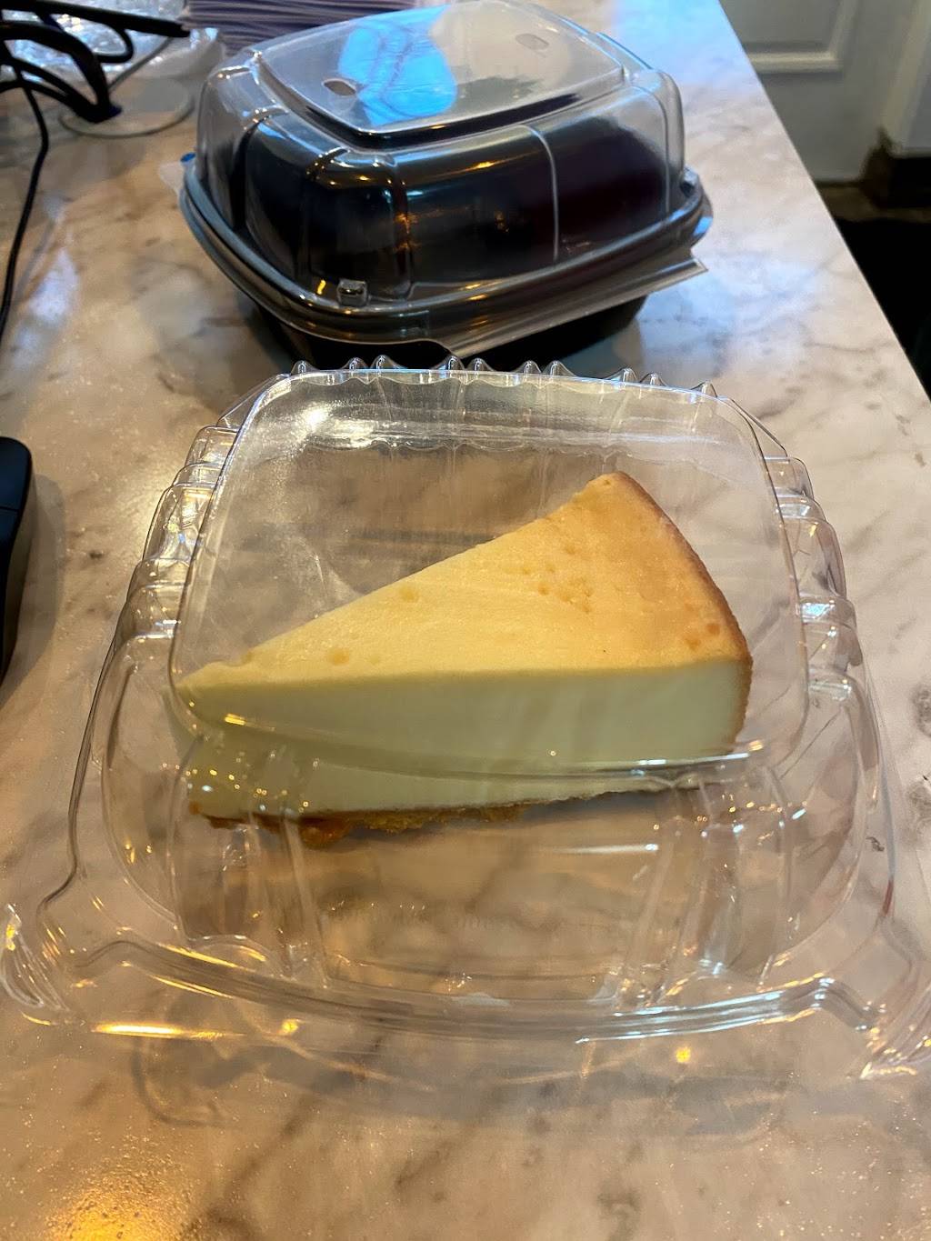 Freddies | restaurant | 2173 Professor Ave, Cleveland, OH 44113, USA | 2164170867 OR +1 216-417-0867