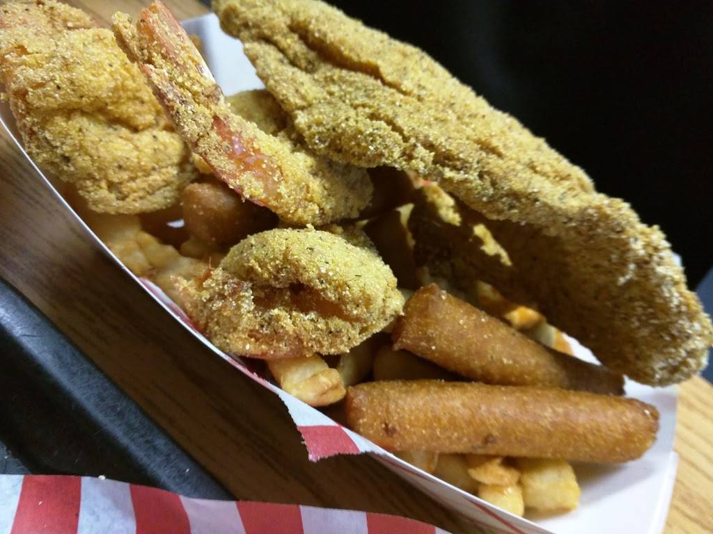 Bayou Cat | restaurant | 131, 8700, 2505 E Arkansas Ln, Arlington, TX 76010, USA | 8172744100 OR +1 817-274-4100