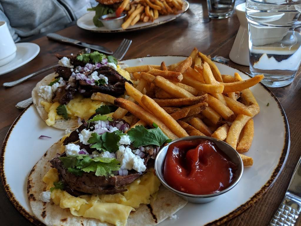 Fin & Brew | restaurant | 5 John Walsh Blvd, Peekskill, NY 10566, USA | 9147884555 OR +1 914-788-4555