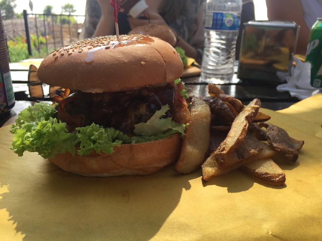 Urban Pirate Burgers | restaurant | Popotla 28232, Villas de Rosarito, 22710 Rosarito, B.C., Mexico | 016644120867 OR +52 664 412 0867