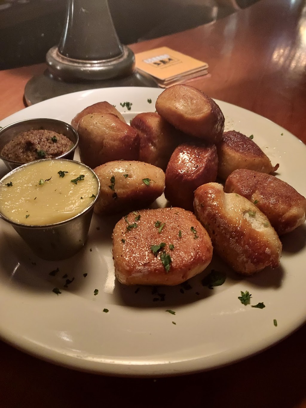 Meadhall | restaurant | 90 Broadway, Cambridge, MA 02142, USA | 6177144372 OR +1 617-714-4372