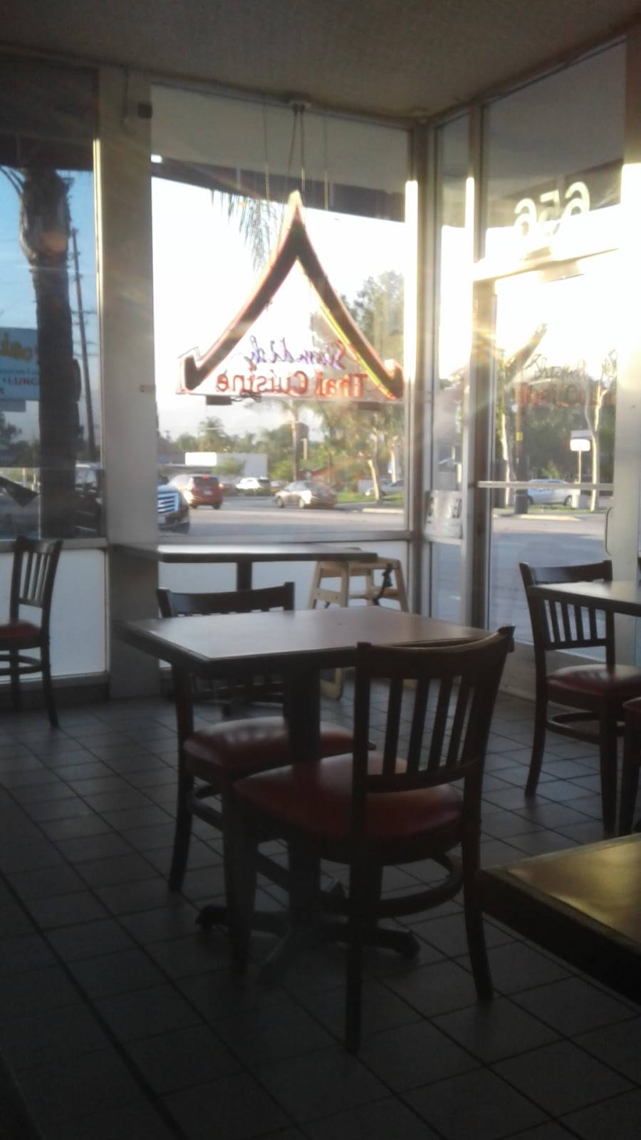 Siam Dish | restaurant | 656 E Redlands Blvd, Redlands, CA 92373, USA | 9097925434 OR +1 909-792-5434