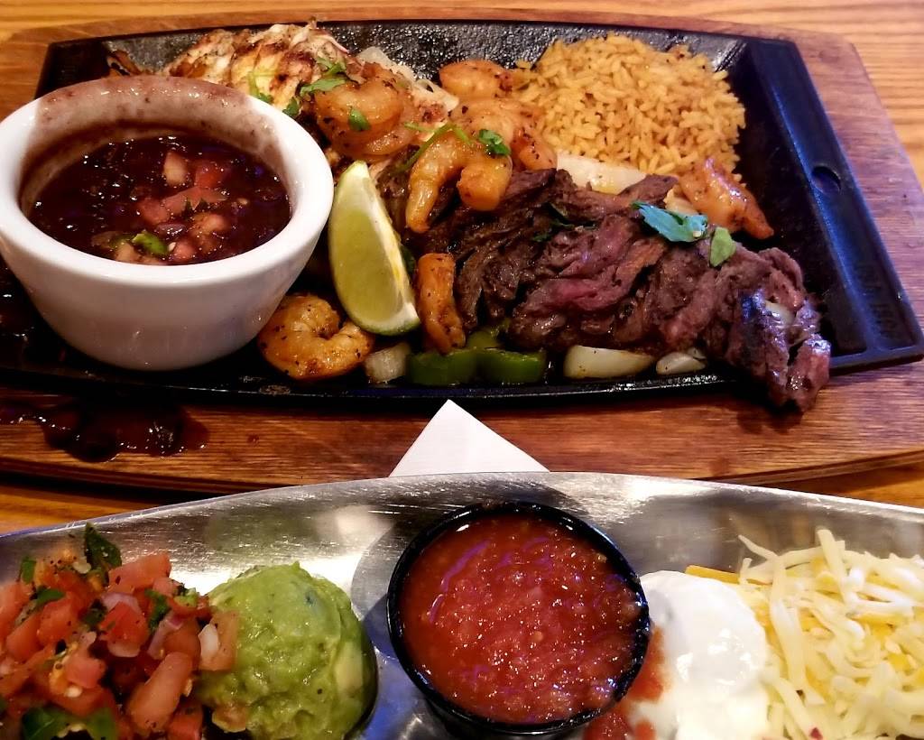 Chilis Grill & Bar | restaurant | 8350 NW Roanridge Rd, Kansas City, MO 64151, USA | 8167414433 OR +1 816-741-4433