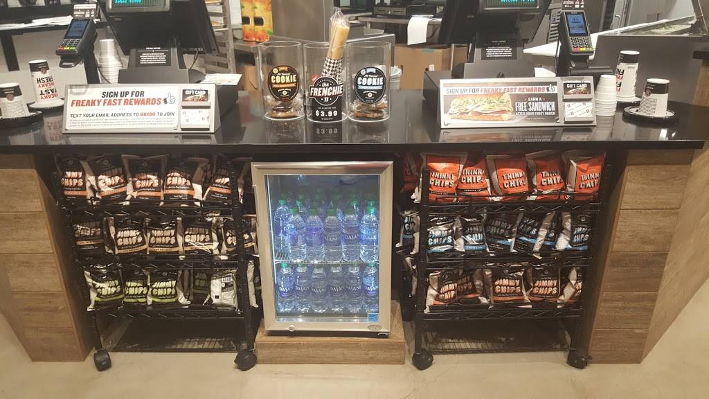 Jimmy Johns | meal delivery | 322 Singing Oaks #106, Spring Branch, TX 78070, USA | 8304104600 OR +1 830-410-4600