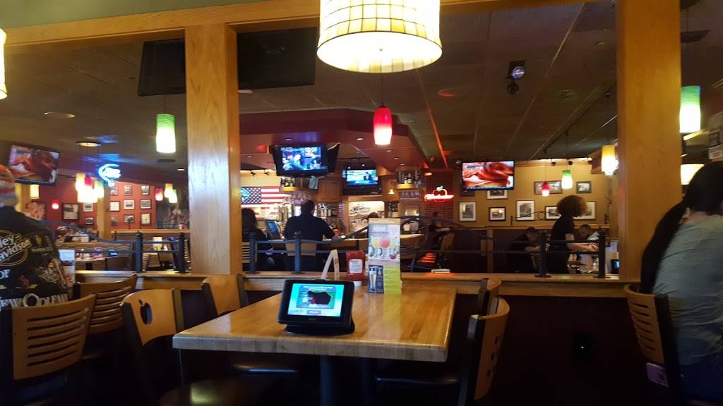 Applebees Grill + Bar | restaurant | 101 N Northern Way, York, PA 17402, USA | 7177558681 OR +1 717-755-8681